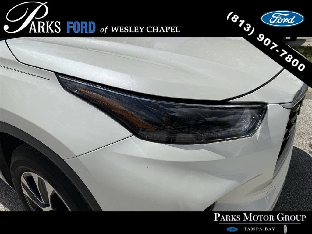 used 2021 Toyota Highlander car, priced at $31,453