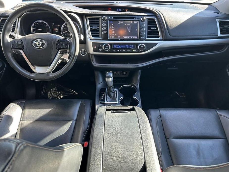 used 2019 Toyota Highlander car, priced at $22,748