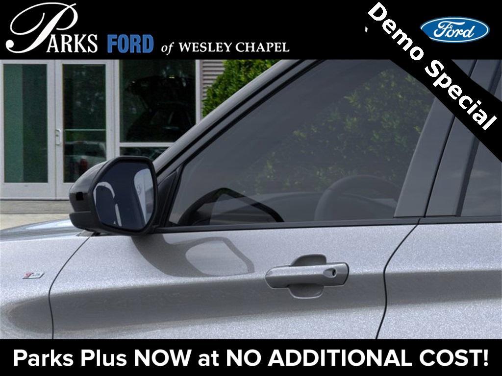new 2025 Ford Explorer car, priced at $39,874
