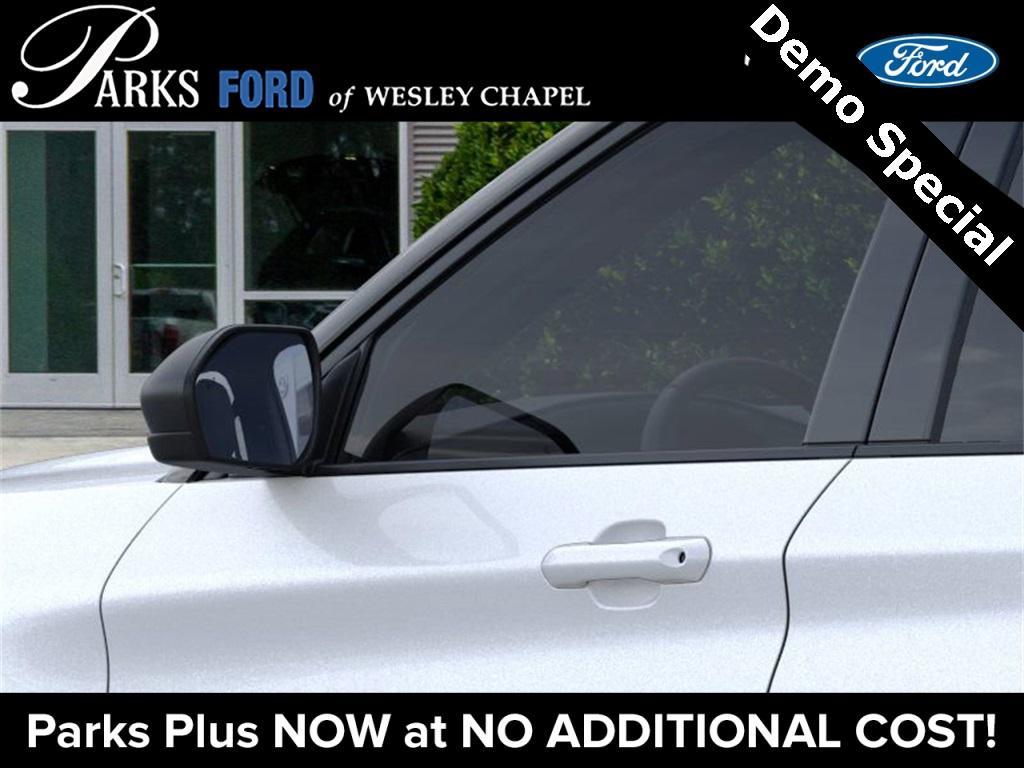 new 2025 Ford Explorer car, priced at $40,998