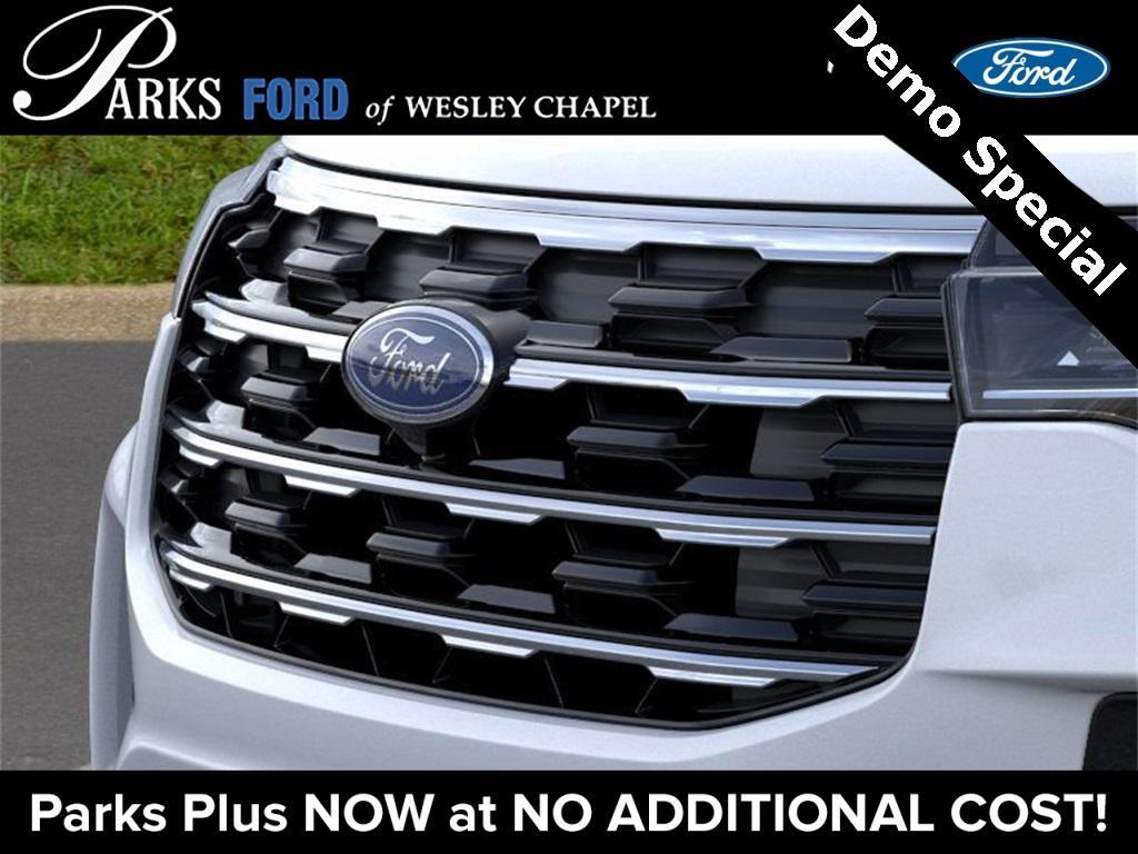 new 2025 Ford Explorer car, priced at $40,267