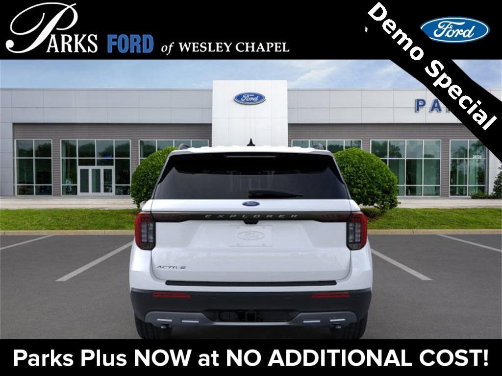 new 2025 Ford Explorer car, priced at $40,267