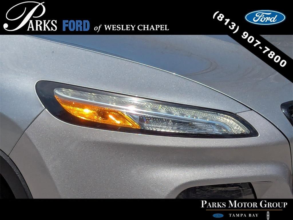 used 2016 Jeep Cherokee car, priced at $10,061