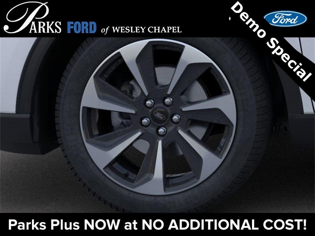 new 2025 Ford Escape car, priced at $33,724