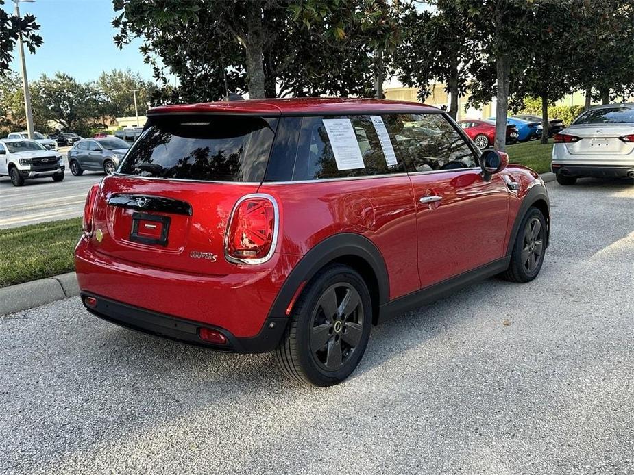 used 2024 MINI SE Hardtop car, priced at $21,748