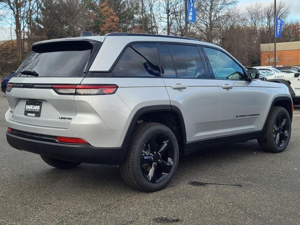 new 2025 Jeep Grand Cherokee car, priced at $50,035