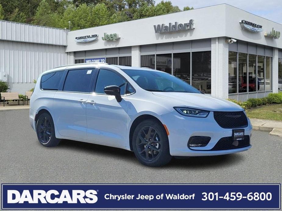 new 2024 Chrysler Pacifica car, priced at $56,955