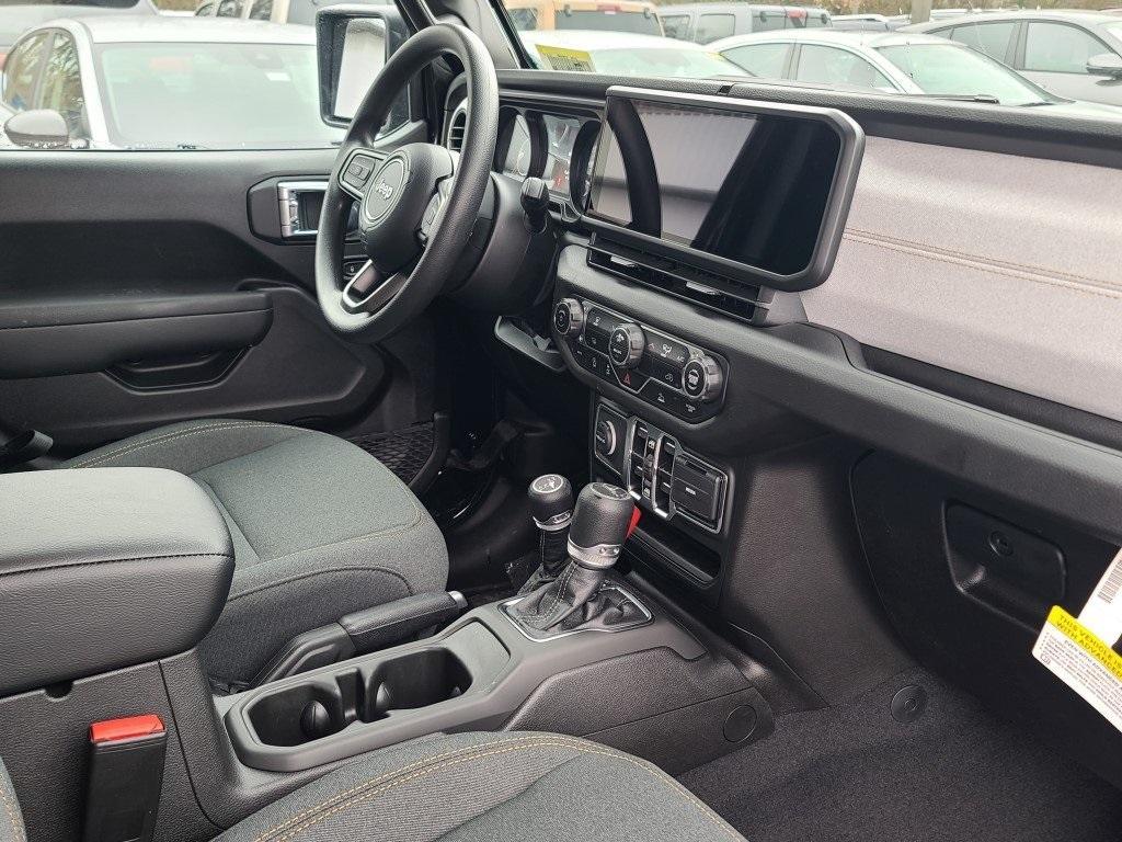 new 2025 Jeep Gladiator car, priced at $39,947