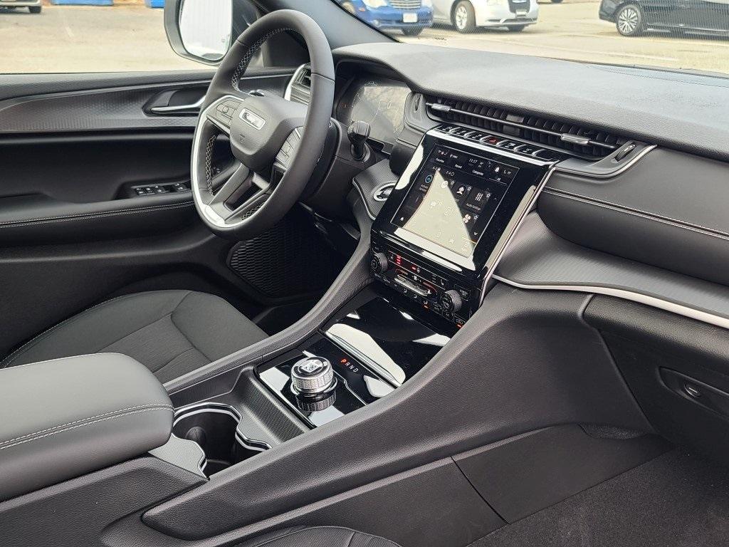 new 2025 Jeep Grand Cherokee L car, priced at $45,125