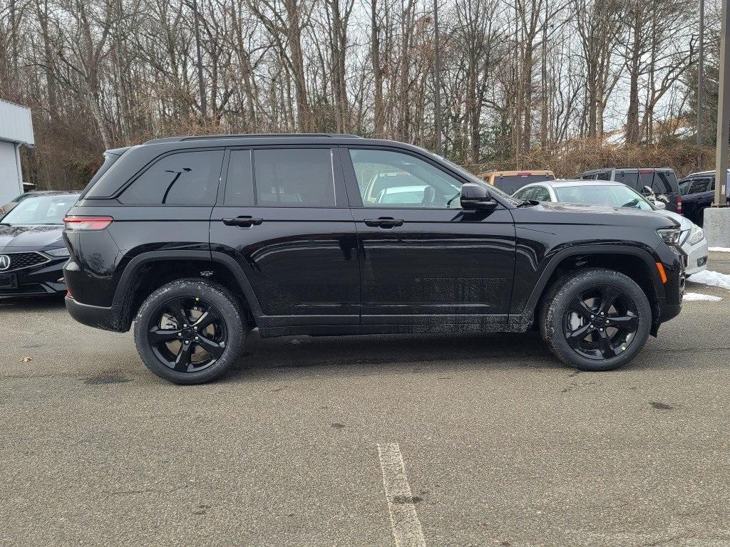 new 2025 Jeep Grand Cherokee car, priced at $47,520