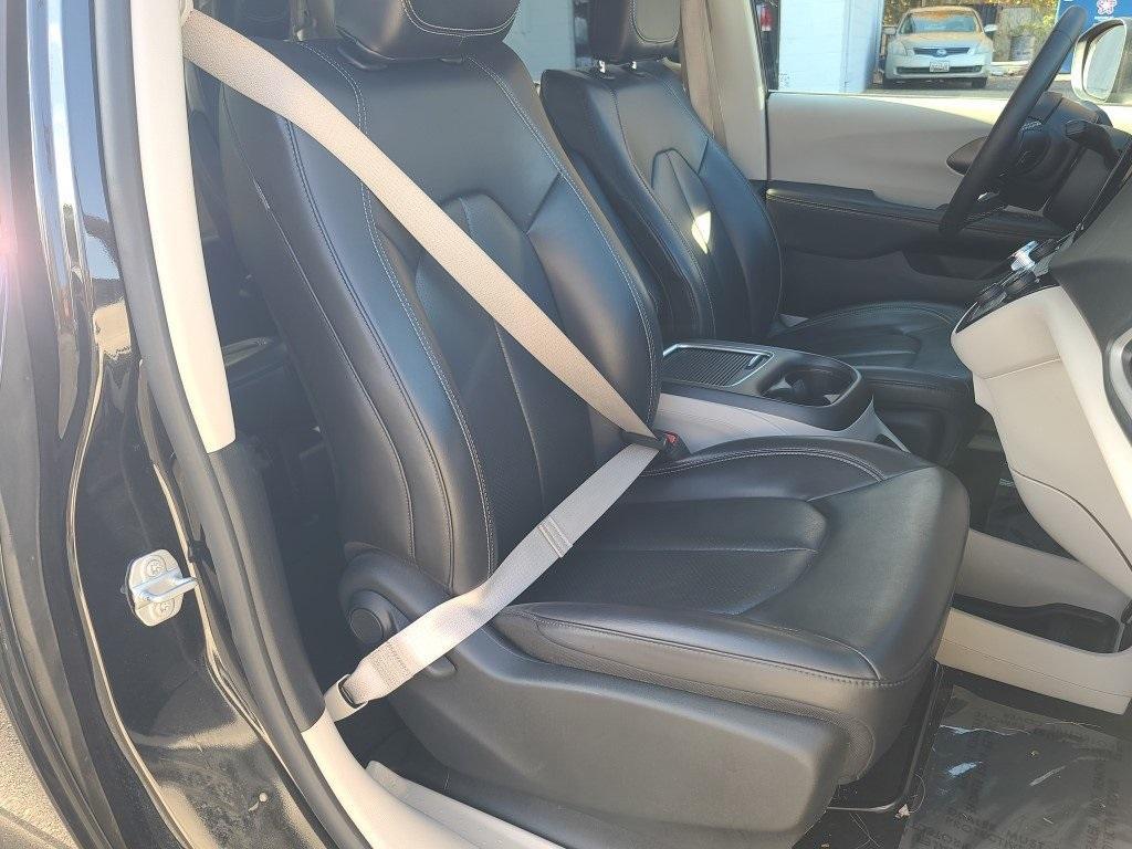 used 2023 Chrysler Pacifica car, priced at $21,371