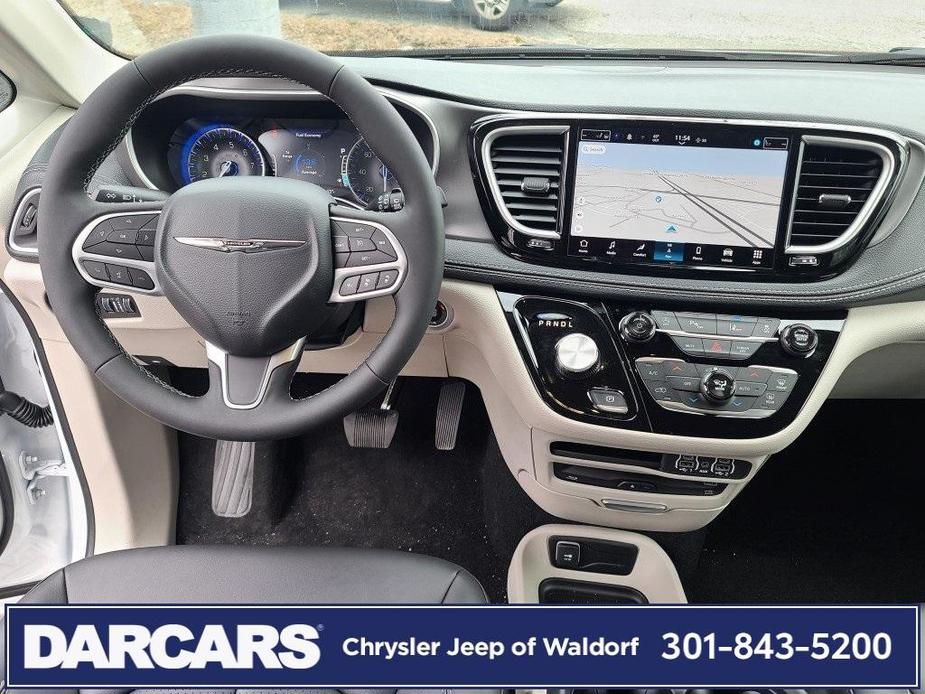 new 2024 Chrysler Pacifica car, priced at $43,157