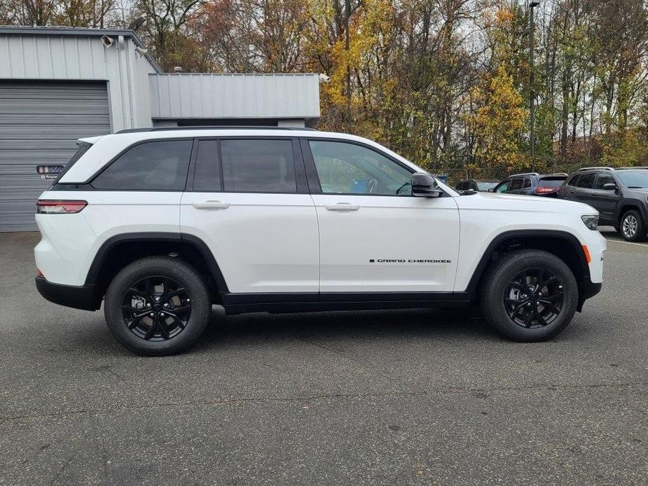 new 2025 Jeep Grand Cherokee car, priced at $45,430