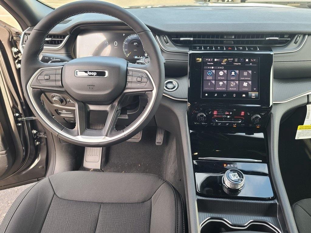 new 2025 Jeep Grand Cherokee car, priced at $41,470