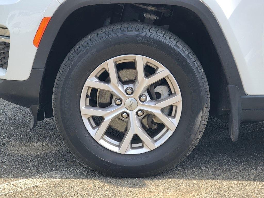 used 2022 Jeep Grand Cherokee car, priced at $33,875