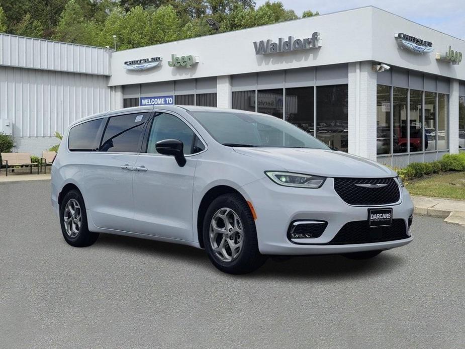 new 2024 Chrysler Pacifica car, priced at $54,197