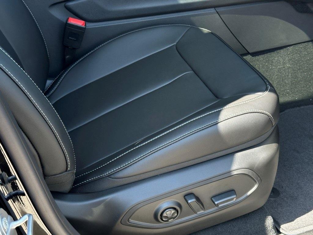 new 2025 Jeep Grand Cherokee L car, priced at $46,521