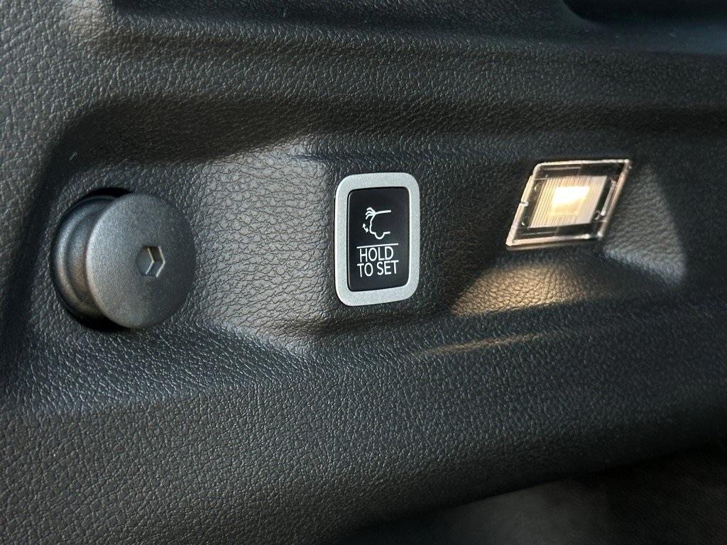 new 2025 Jeep Grand Cherokee L car, priced at $46,521