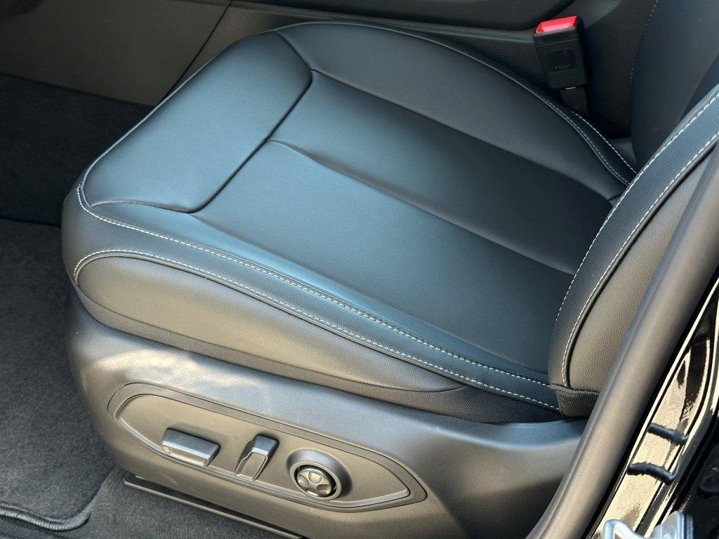 new 2025 Jeep Grand Cherokee L car, priced at $46,521