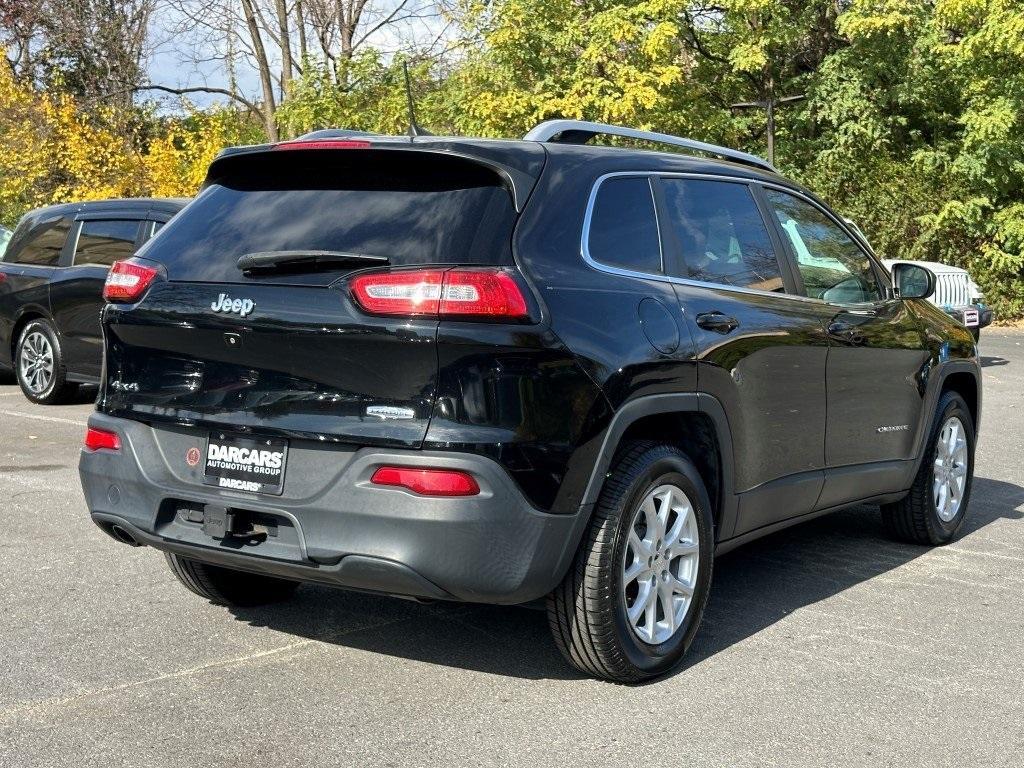 used 2017 Jeep Cherokee car