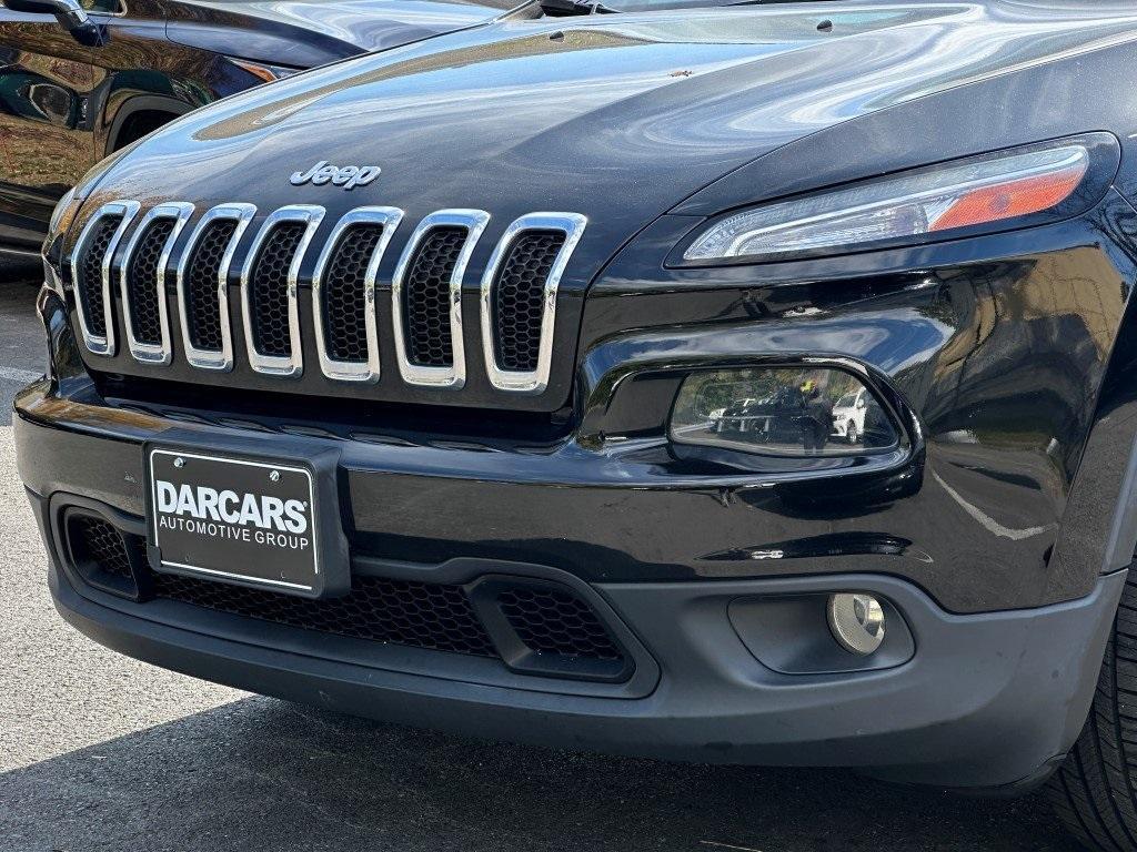 used 2017 Jeep Cherokee car