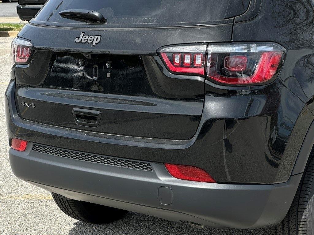new 2025 Jeep Compass car, priced at $29,289