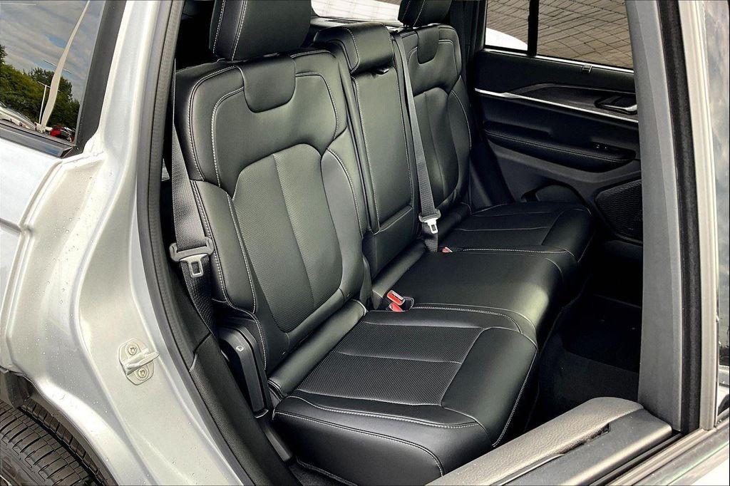 new 2025 Jeep Grand Cherokee car, priced at $48,224