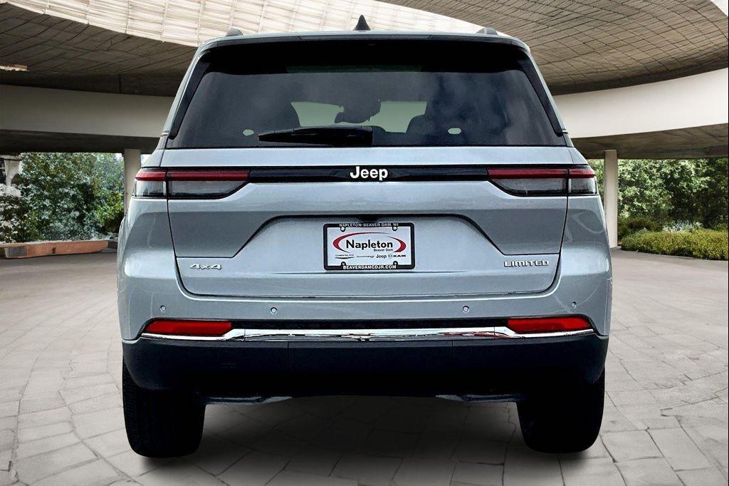 new 2025 Jeep Grand Cherokee car, priced at $48,224