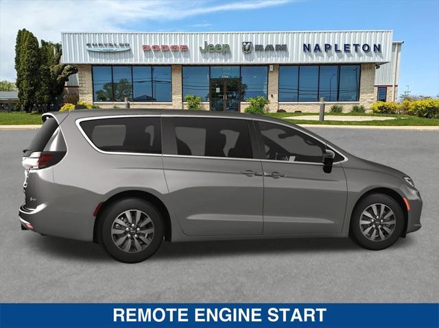 new 2025 Chrysler Pacifica Hybrid car, priced at $45,525