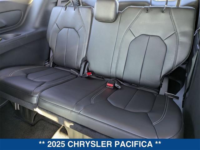 new 2025 Chrysler Pacifica Hybrid car, priced at $45,525