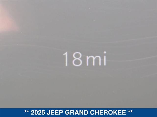 new 2025 Jeep Grand Cherokee car, priced at $43,790