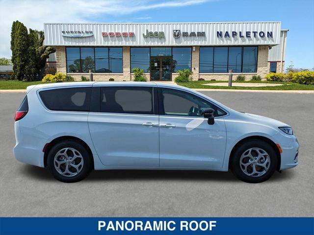 new 2024 Chrysler Pacifica car, priced at $45,680