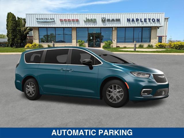 new 2025 Chrysler Pacifica car, priced at $41,909