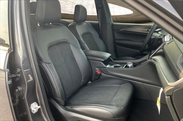 new 2025 Jeep Grand Cherokee L car, priced at $43,943