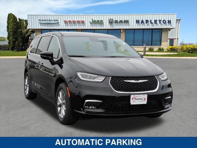 new 2025 Chrysler Pacifica car, priced at $41,659