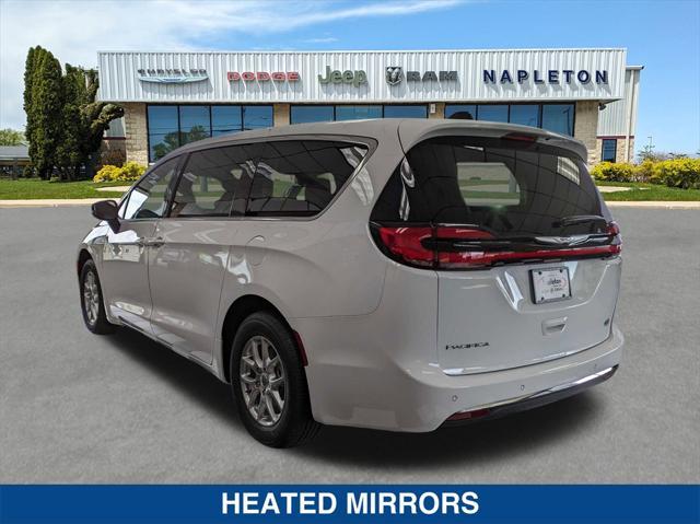 new 2024 Chrysler Pacifica car, priced at $38,634