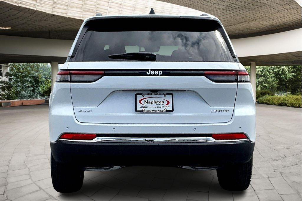 new 2025 Jeep Grand Cherokee car, priced at $50,410