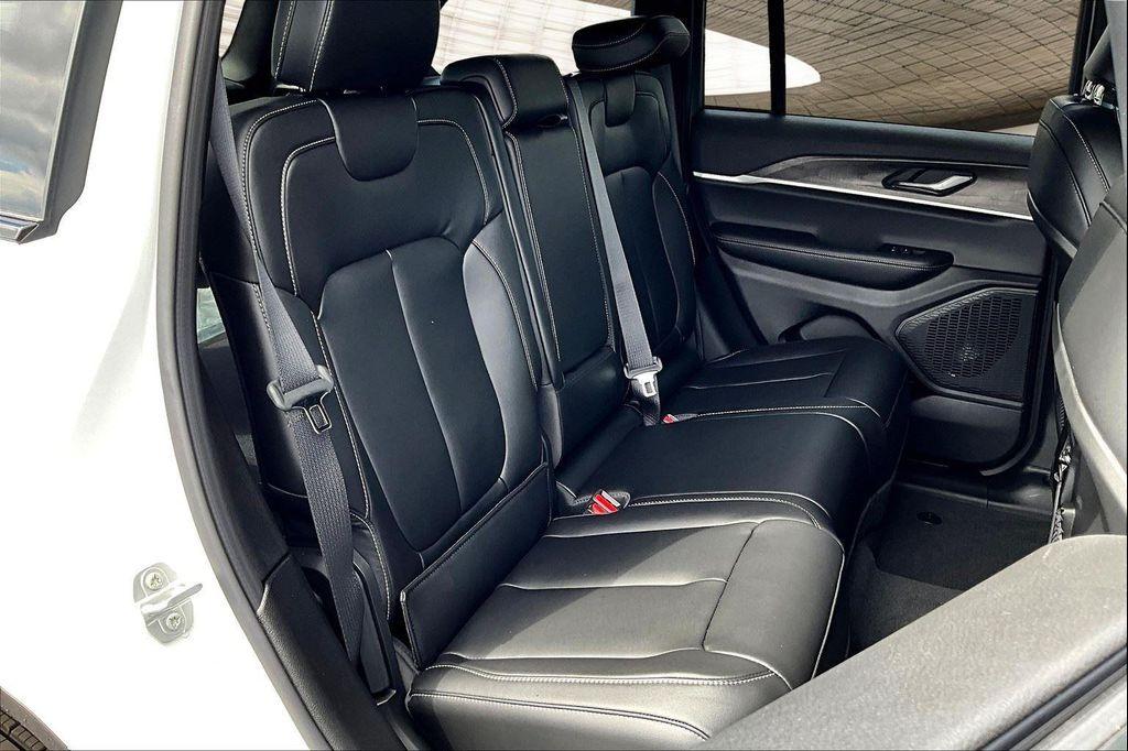 new 2025 Jeep Grand Cherokee car, priced at $50,410