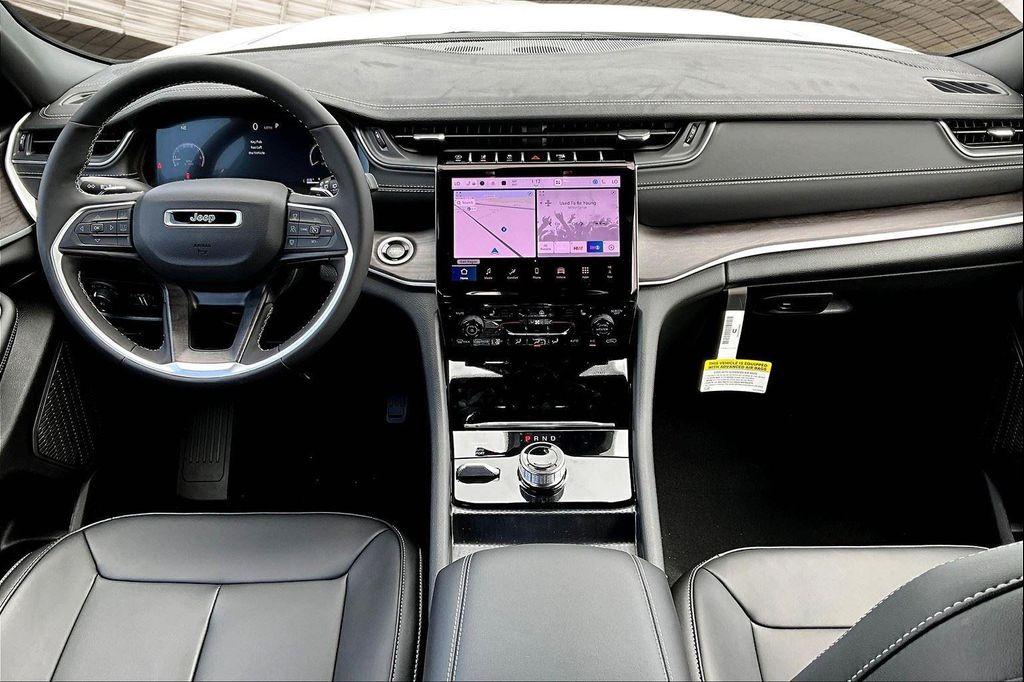 new 2025 Jeep Grand Cherokee car, priced at $50,410