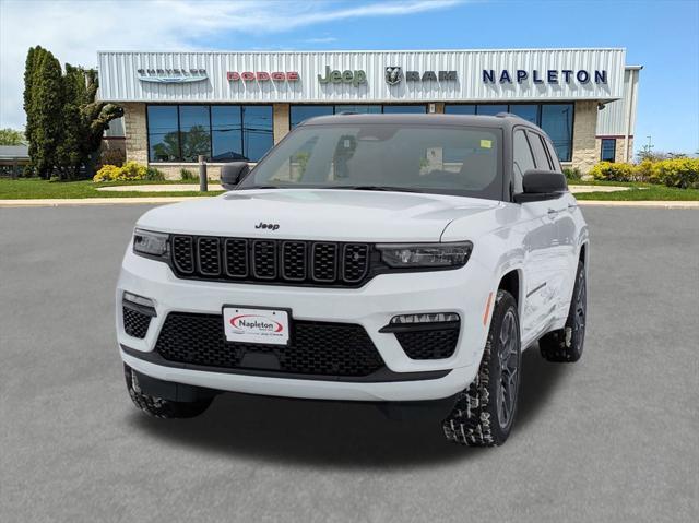 new 2025 Jeep Grand Cherokee car, priced at $63,000