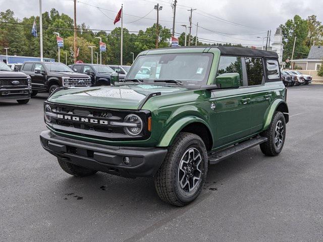 new 2024 Ford Bronco car, priced at $46,917