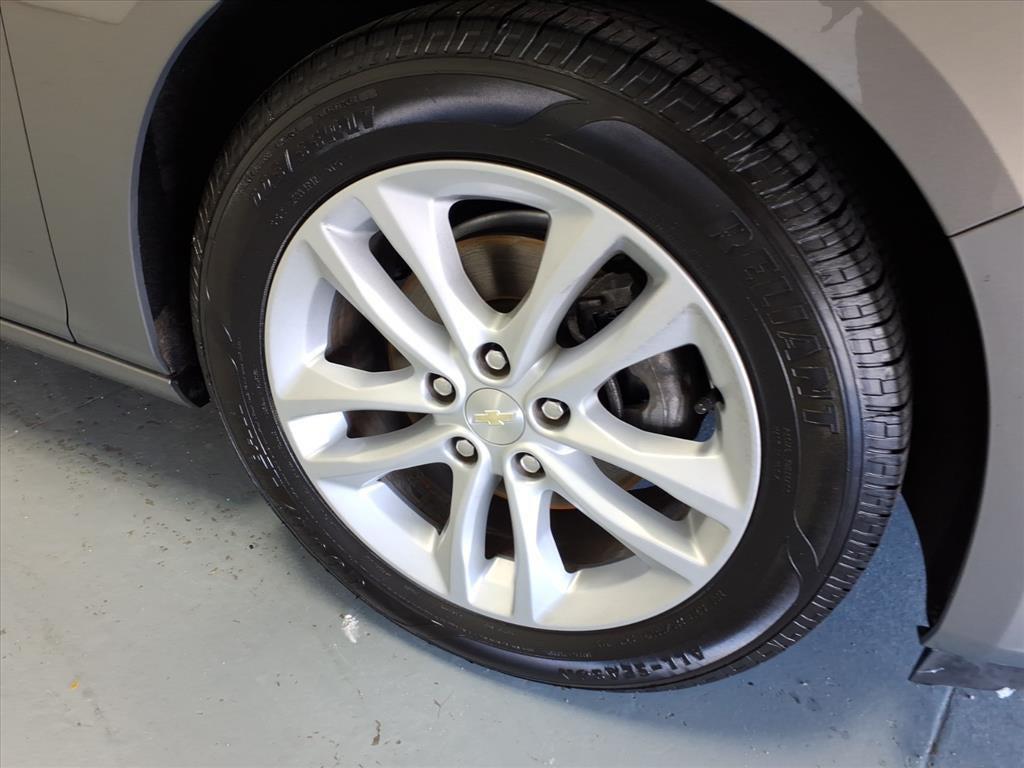 used 2018 Chevrolet Malibu car, priced at $13,226