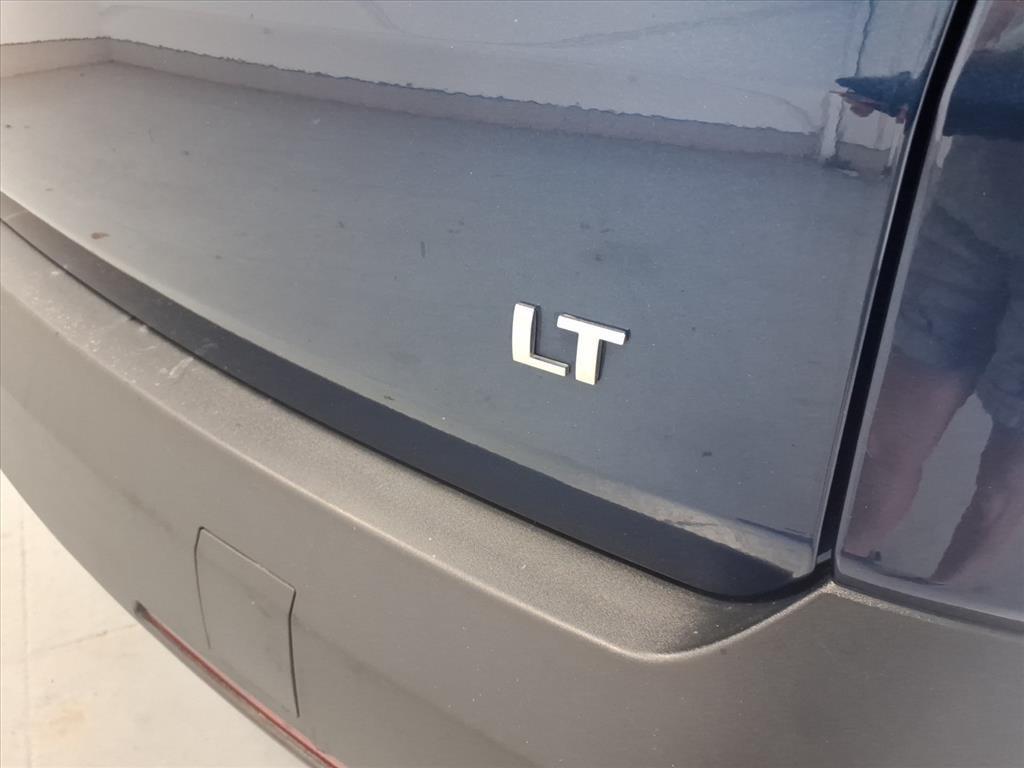 used 2023 Chevrolet Traverse car, priced at $32,299