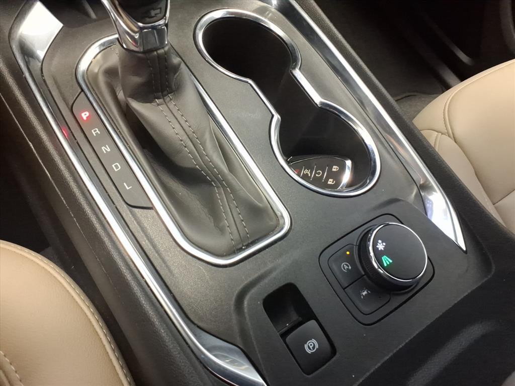 used 2023 Chevrolet Traverse car, priced at $32,299
