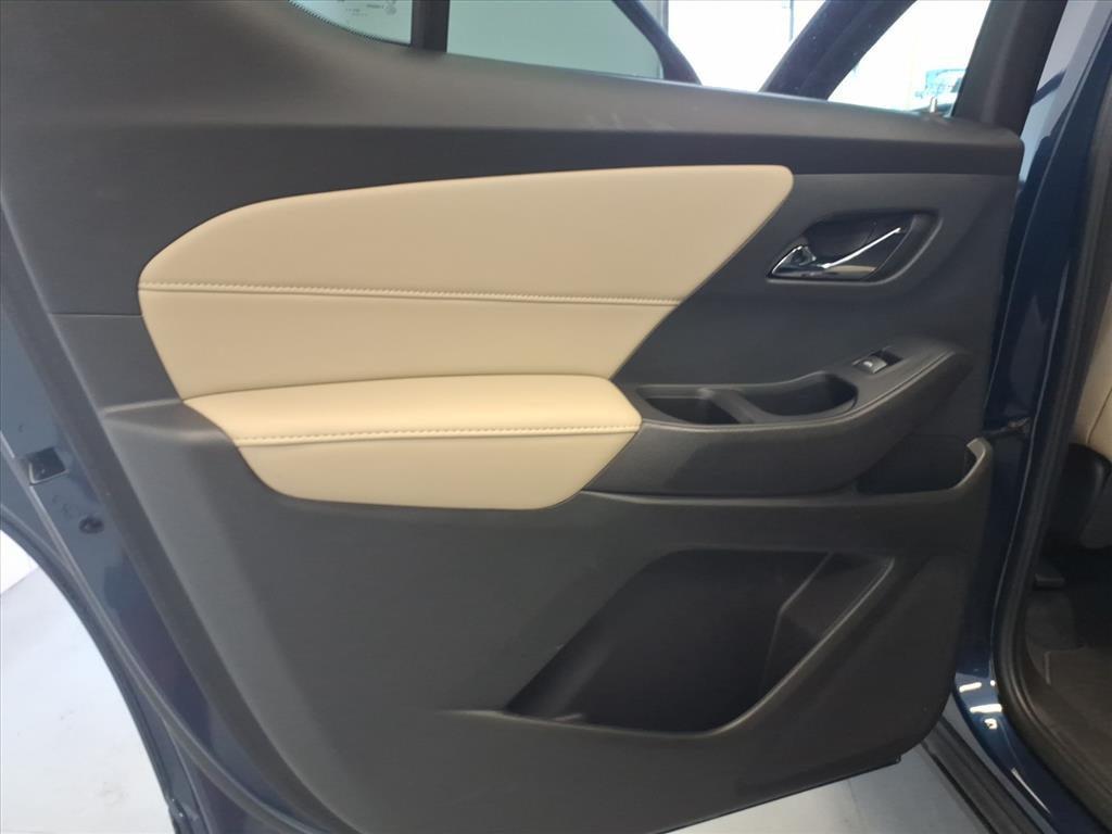 used 2023 Chevrolet Traverse car, priced at $32,299