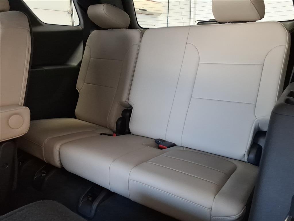 used 2023 Chevrolet Traverse car, priced at $32,299