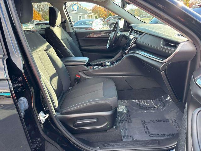 used 2022 Jeep Grand Cherokee car, priced at $22,900