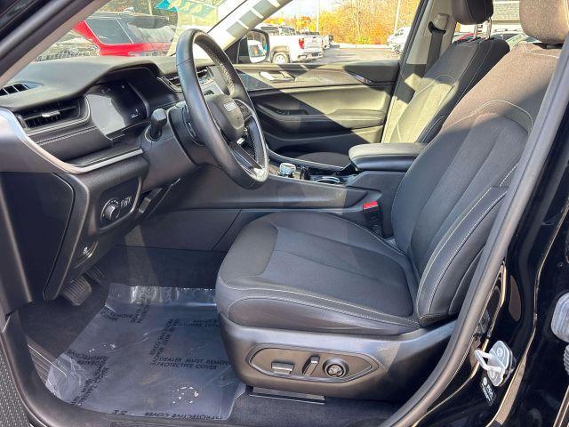 used 2022 Jeep Grand Cherokee car, priced at $22,900