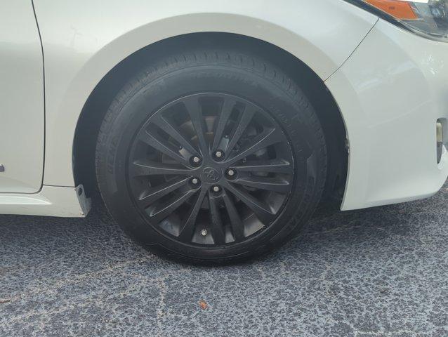 used 2015 Toyota Avalon Hybrid car, priced at $13,999