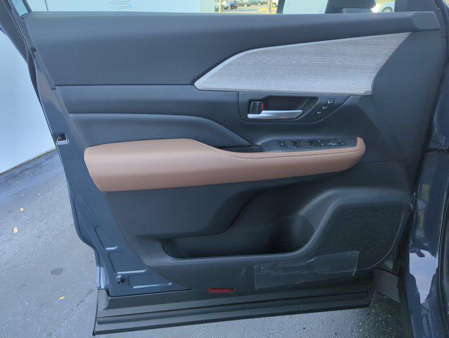 new 2025 Toyota Grand Highlander car, priced at $56,191